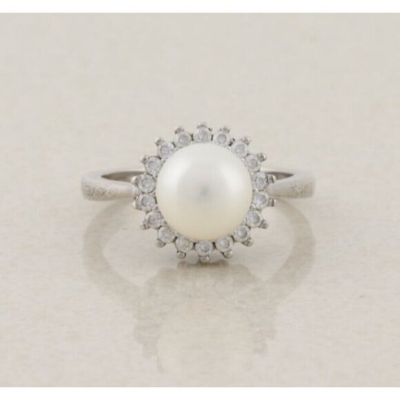 Unbranded Jewelry - Sterling Silver Freshwater Pearl and Cubic Zirconia Halo Ring Size 7